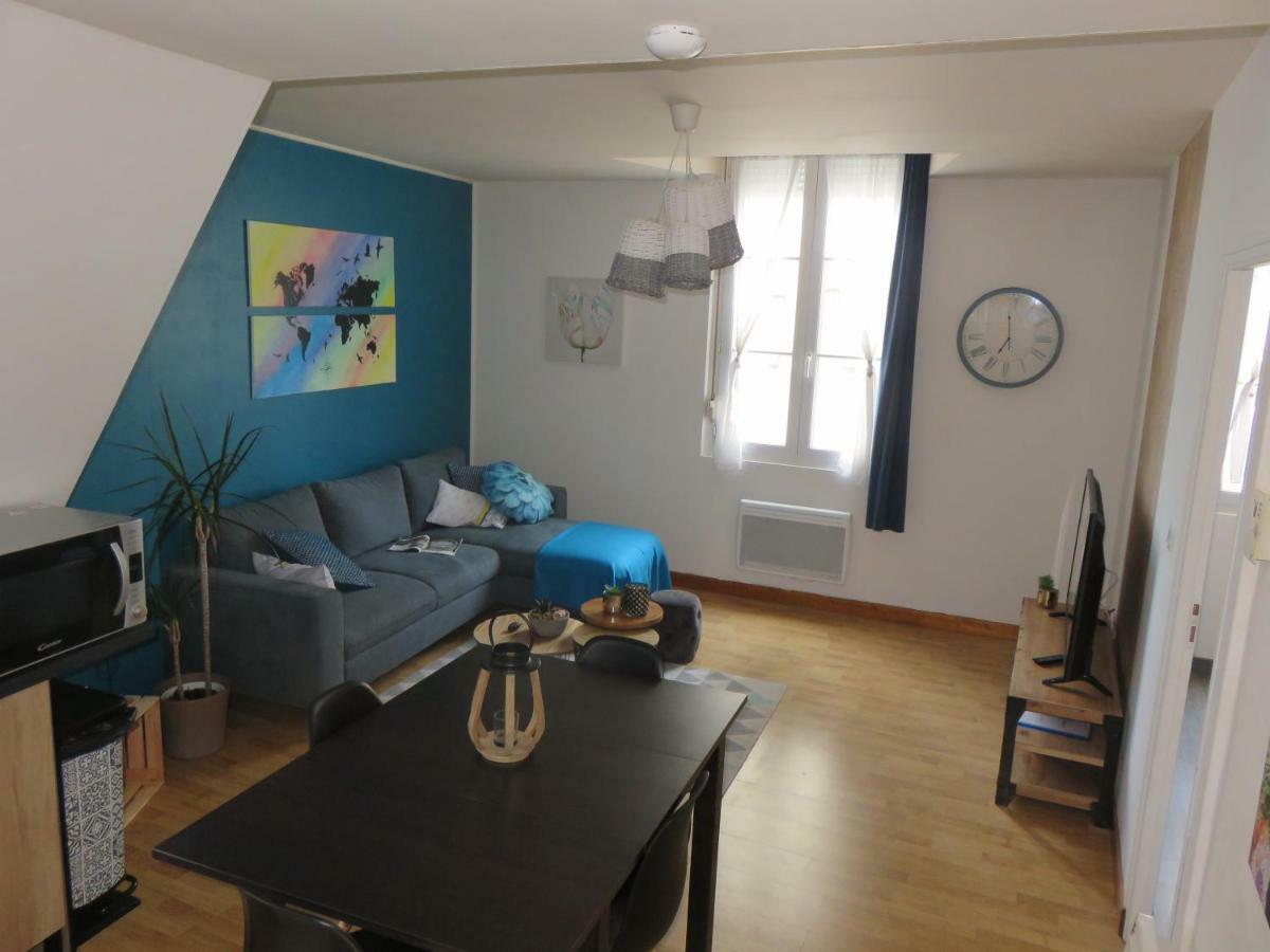 Grand Appartement Chaleureux Thouars Exterior photo